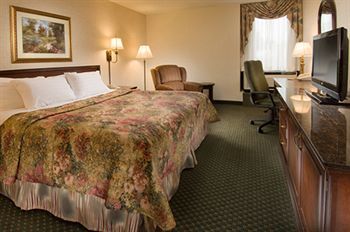 Drury & St. Louis Airport 3*