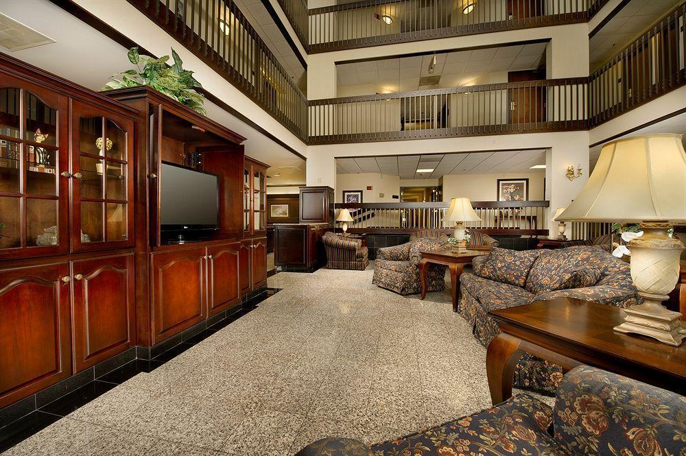 Hotel Drury & St. Louis Airport