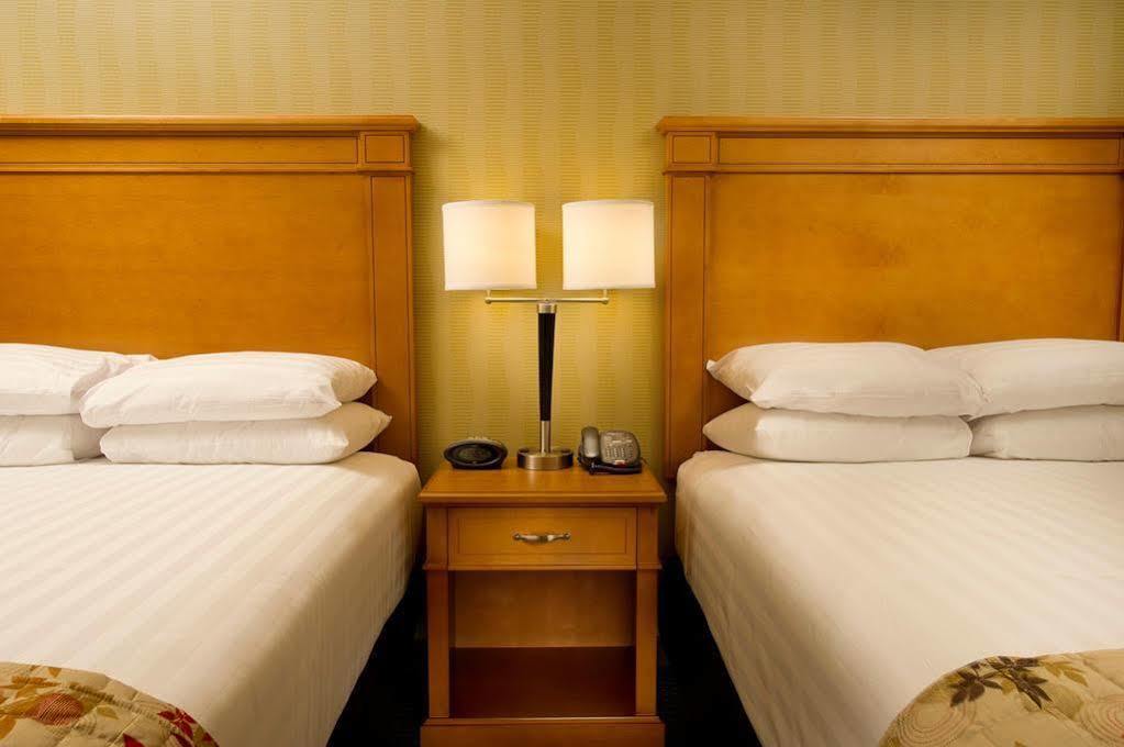 Drury & St. Louis Airport Hotel